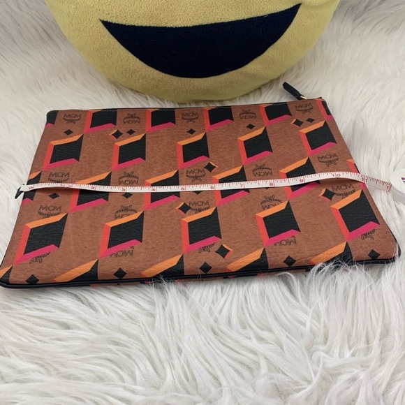 MCM Clutch pouch - Picture 3 of 7